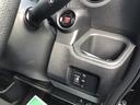 Ｎ－ＢＯＸカスタム ベースグレード　４ＷＤ　届け出済み未使用車　両側スライド・片側電動　クリアランスソナー　オートクルーズコントロール　レーンアシスト　衝突被害軽減システム　オートライト　ＬＥＤヘッドランプ　スマートキー（6枚目）