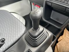 シフトレバー。ぜひ一度お客様の目で確認してください。 6