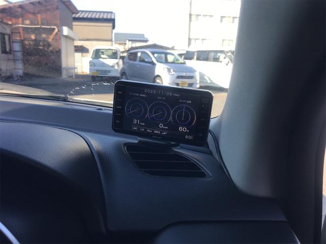 スイフト ハイブリッドＲＳ　４ＷＤ　ＥＴＣ　全周囲カメラ　ＴＶ　アルミホイール　ＬＥＤヘッドランプ　スマートキー　アイドリングストップ　電動格納ミラー　シートヒーター　ＣＶＴ　盗難防止システム　衝突安全ボディ　ＡＢＳ　ＥＳＣ（9枚目）