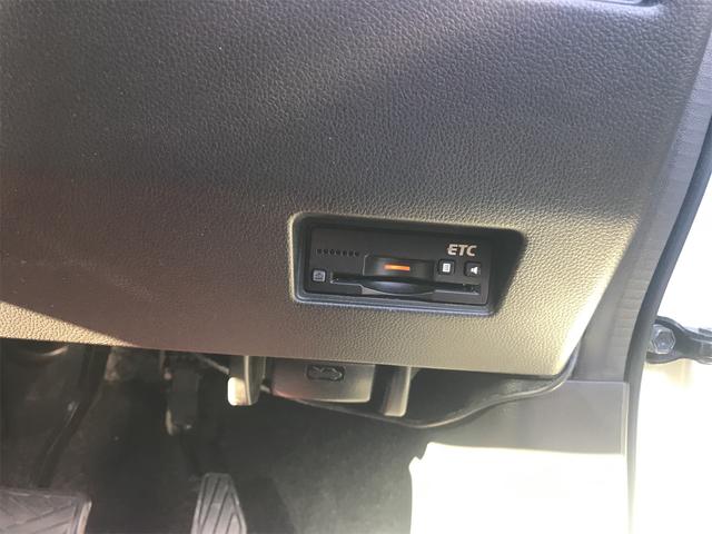 スイフト ハイブリッドＲＳ　４ＷＤ　ＥＴＣ　全周囲カメラ　ＴＶ　アルミホイール　ＬＥＤヘッドランプ　スマートキー　アイドリングストップ　電動格納ミラー　シートヒーター　ＣＶＴ　盗難防止システム　衝突安全ボディ　ＡＢＳ　ＥＳＣ（11枚目）