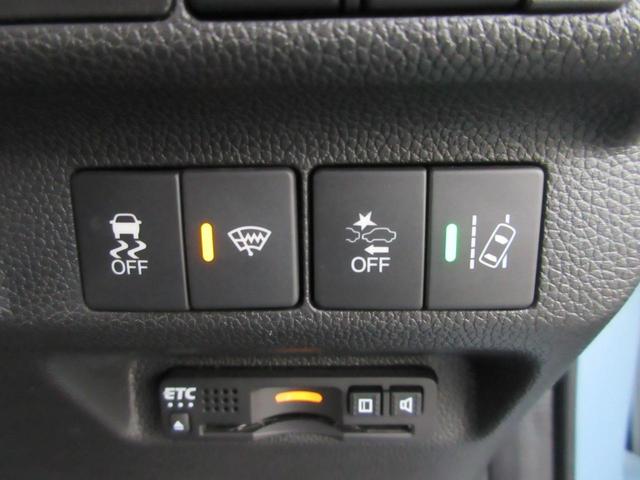 フリード Ｇ・ホンダセンシング　４ＷＤ　純正ナビ　バックカメラ　ＥＴＣ　サイドカーテンエアバッグ　ＬＥＤヘッドライト　純正アルミホイール　本革巻ハンドル　衝突被害軽減ブレーキ　アダプティブクルーズ　誤発進抑制　前後ドラレコ　エンスタ（25枚目）