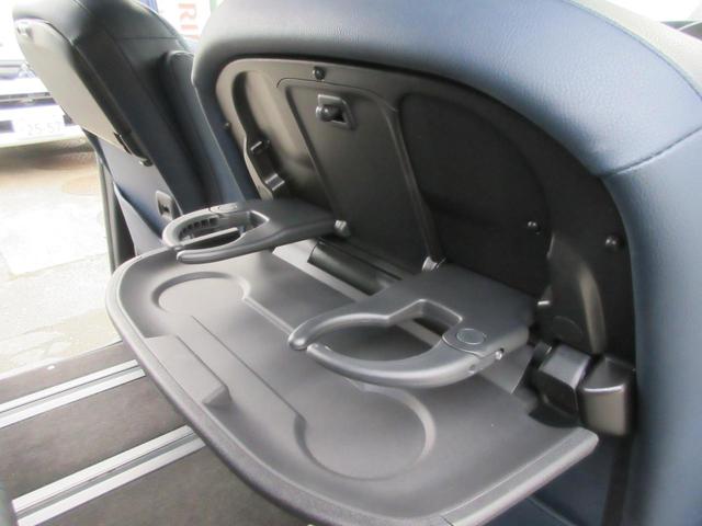 セレナ ｅ－パワー　オーテック　セーフティパッケージ　当社買取車　プロパイロット　パーキングアシスト　シートヒーター　ステアリングヒーター　パナソニック１０インチナビ　アラウンドビュー　電動パーキング　両側電動スライド　前後ドラレコ　ＥＴＣ（29枚目）