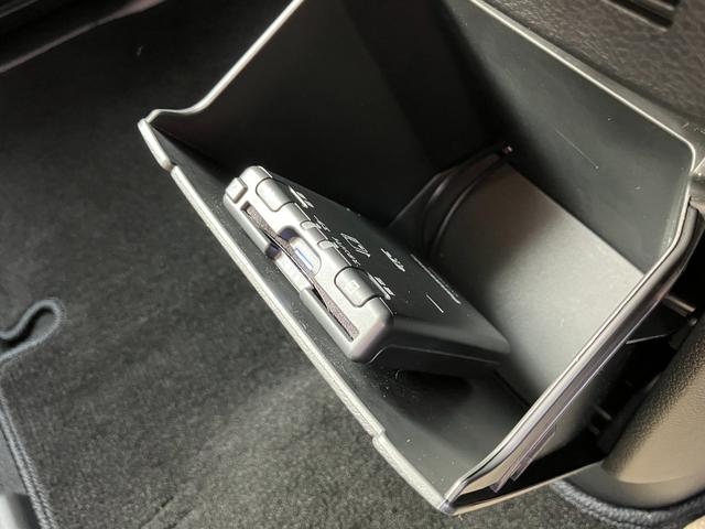デリカミニ Ｇ　１０年１０万ｋｍ特別保証延長　パナソニックナビ　ＥＴＣ　フロアマット　ドアバイザー　寒冷地仕様　電動スライドドア　オートマチックハイビーム　衝突被害軽減ブレーキ　誤発進抑制　パーキングソナー（10枚目）