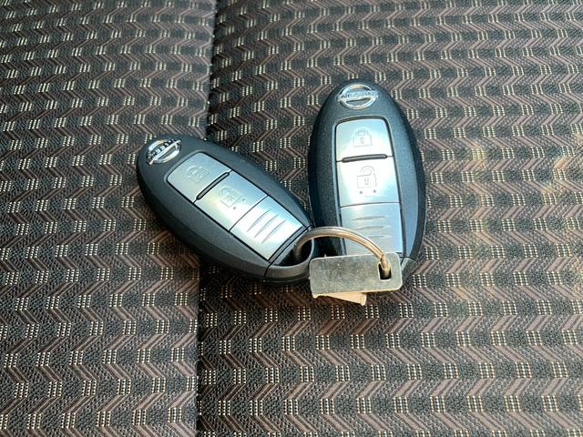 ノート ｅ－パワー　メダリスト　ＦＯＵＲ　４ＷＤ　当社下取り　純正ナビ　アラウンドビューモニタ－　デジタルルームミラー　クルーズコントロール　衝突被害軽減ブレーキ　ＥＴＣ　１年保証（33枚目）