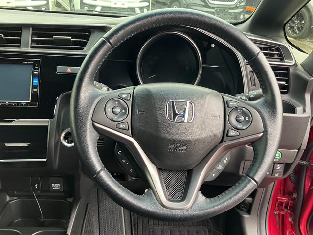 フィットハイブリッド S ホンダセンシング 4WD バックカメラ ETC オートライト 衝突被害軽減ブレーキ クルーズコントロール 車線逸脱警報 純正アルミ スマートキー 1年保証(5枚目)