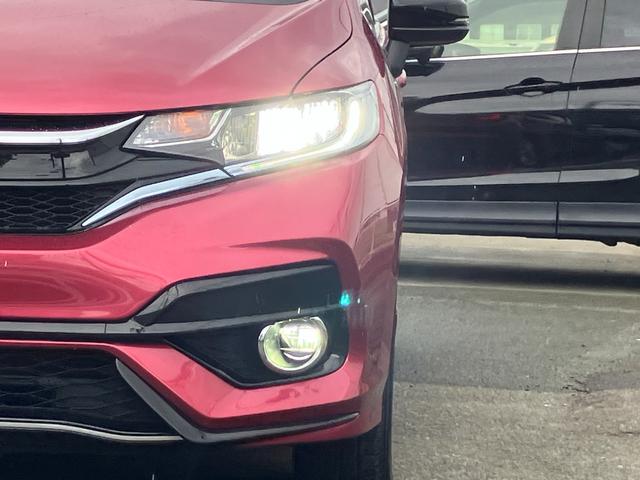 フィットハイブリッド S ホンダセンシング 4WD バックカメラ ETC オートライト 衝突被害軽減ブレーキ クルーズコントロール 車線逸脱警報 純正アルミ スマートキー 1年保証(11枚目)