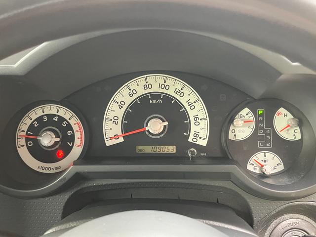 ＦＪクルーザー ベースグレード　寒冷地仕様　純正ナビ　バックカメラ　ルーフラック　フューエルオフロード１７インチアルミ　ＥＴＣ　ワイパーディアイサー　パーキングソナー　リアフォグランプ（10枚目）