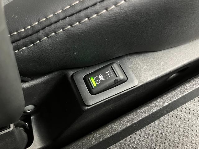 デリカＤ：５ シャモニー　アルパイン１１型ナビ　ナビ連動ＥＴＣ２．０　純正前後ドラレコ　１０年１０万ｋｍ特別保証延長　電動サイドステップ　全方位モニター　ブラインドスポットモニター　パワーシート　電動テールゲート　７人乗り（16枚目）