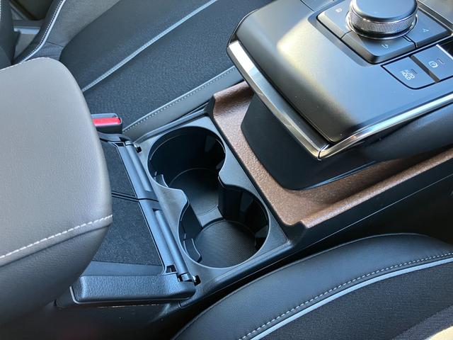 ＭＸ－３０ロータリーＥＶ エディションＲ　スマホ連携ディスプレイ　全方位モニター　ＢＯＳＥサウンド　メモリー付パワーシート　シート＆ステアリングヒーター　レーダークルーズコントロール　ＥＴＣ（32枚目）