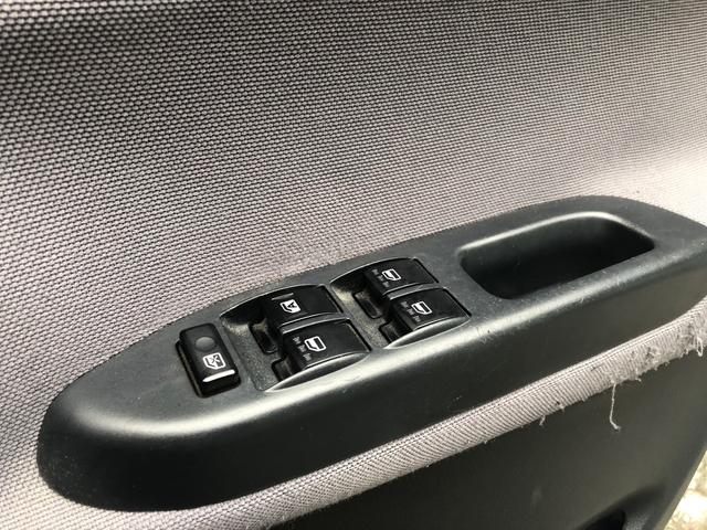 ミニライト 4WD キーレス エンジンスターター 社外ナビ 空気清浄付オートエアコン MOMOステアリング アームレスト(17枚目)