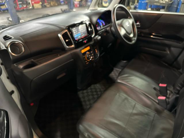スペーシアカスタム ＧＳ　４ＷＤ　スマートキー　プッシュスタート　ＥＴＣ　ナビ　ＴＶ　Ｂｌｕｅｔｏｏｔｈ接続　シートヒーター　フォグランプ（11枚目）