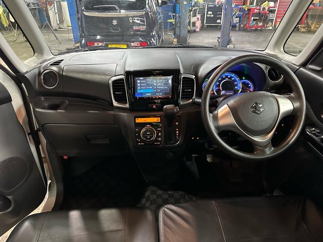 スペーシアカスタム ＧＳ　４ＷＤ　スマートキー　プッシュスタート　ＥＴＣ　ナビ　ＴＶ　Ｂｌｕｅｔｏｏｔｈ接続　シートヒーター　フォグランプ（13枚目）