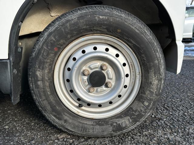 KC 1ヶ月保証 禁煙車 4WD MT エアコン TチェーンEG 修復歴あり 車検R7年2月(21枚目)