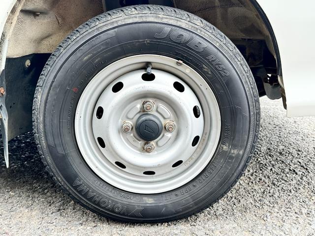 ハイゼットトラック エアコン・パワステ　スペシャル　４ＷＤ　車検２年　５速マニュアル　１ヶ月保証　修復歴なし　エアコン不良　ＭＴ　パワーステアリング（12枚目）