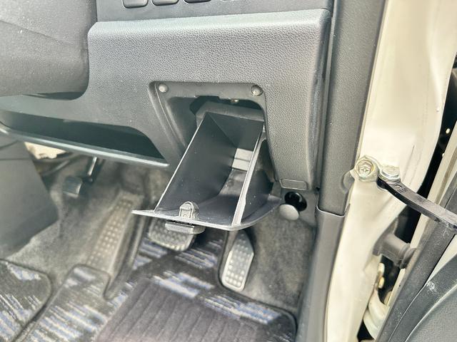 ムーヴ Ｘ　ＶＳ　ＩＩＩ　車検２年　１ヶ月保証　修復歴なし　禁煙車　ＥＴＣ　ナビ　ＴＶ　スマートキー　電動格納ミラー　ベンチシート　ＣＶＴ　盗難防止システム　ＡＢＳ　アルミホイール　衝突安全ボディ　エアコン（30枚目）