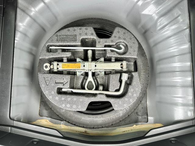 ノート Ｘ　ＤＩＧ－Ｓ　車検２年　１年保証　修復歴なし　禁煙車　ＥＴＣ　バックカメラ　ナビ　ＴＶ　アルミホイール　スマートキー　アイドリングストップ　電動格納ミラー　ＣＶＴ　盗難防止システム　衝突安全ボディ　ＡＢＳ（40枚目）