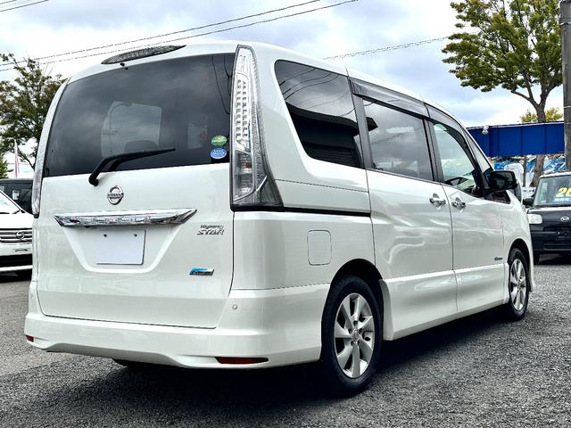 セレナ ハイウェイスターＧ　Ｓ－ハイブリッド　車検２年　１年保証　修復歴なし　禁煙車　ＥＴＣ　全周囲カメラ　ナビ　ＴＶ　クルコン　両側電動スライドドア　スマートキー　アイドリングストップ　電動格納ミラー　３列シート　ウォークスルー　ＣＶＴ（4枚目）