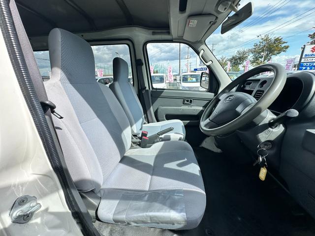 ハイゼットカーゴ ＤＸ　５速マニュアル　車検２年　４ＷＤ　１ヶ月保証　修復歴なし　両側スライドドア　エアコン　パワーステアリング　運転席エアバッグ（29枚目）