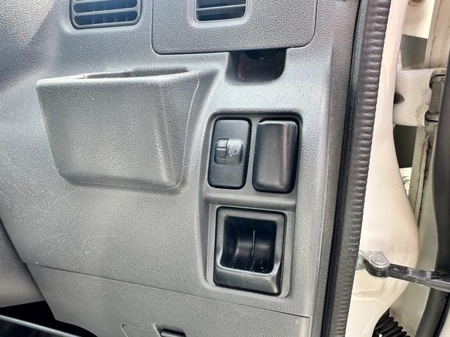 ハイゼットカーゴ ＤＸ　５速マニュアル　車検２年　４ＷＤ　１ヶ月保証　修復歴なし　両側スライドドア　エアコン　パワーステアリング　運転席エアバッグ（31枚目）