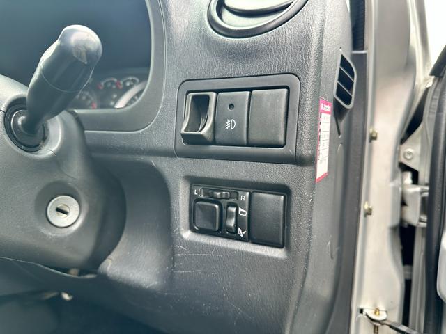 ジムニー ＸＣ　４ＷＤ　ターボ　車検２年　１ヶ月保証　修復歴なし　禁煙車　キーレスキー　電動格納ミラー　エアコン（28枚目）