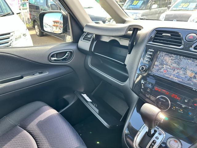 セレナ ハイウェイスター　車検２年　１ヶ月保証　修復歴なし　禁煙車　ナビ　ＴＶ　バックカメラ　ＥＴＣ　両側電動スライドドア　スマートキー　３列シート　ＣＶＴ　アルミ　盗難防止システム（19枚目）