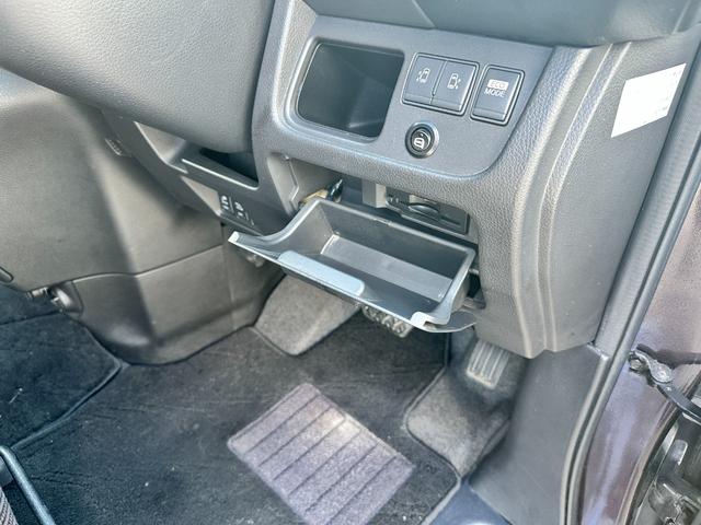 セレナ ハイウェイスター　車検２年　１ヶ月保証　修復歴なし　禁煙車　ナビ　ＴＶ　バックカメラ　ＥＴＣ　両側電動スライドドア　スマートキー　３列シート　ＣＶＴ　アルミ　盗難防止システム（36枚目）