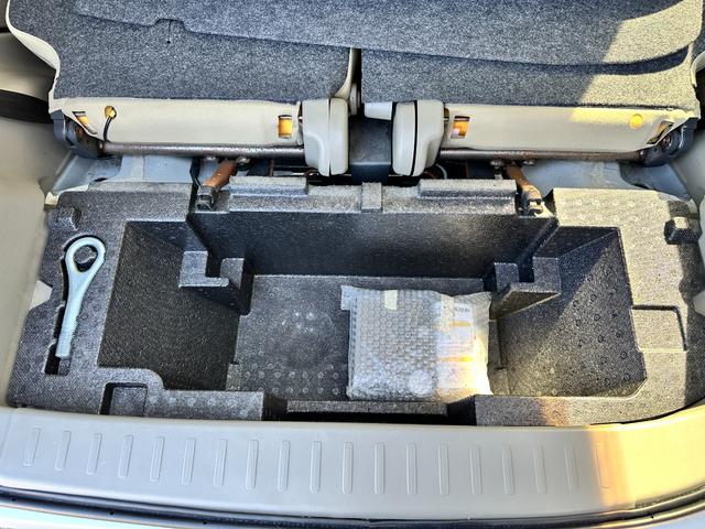 ムーヴ L 車検2年 1ヶ月保証 修復歴あり 禁煙車 キーレスエントリー ベンチシート AT 盗難防止システム CD アルミホイール 衝突安全ボディ エアコン パワーステアリング(37枚目)