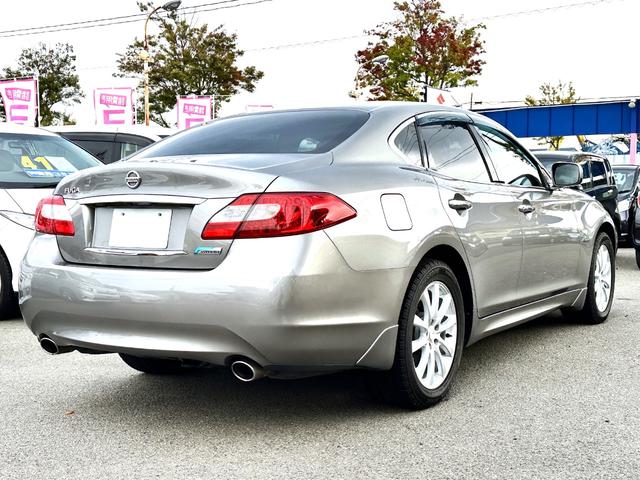 NISSAN FUGA HYBRID BASE GRADE
