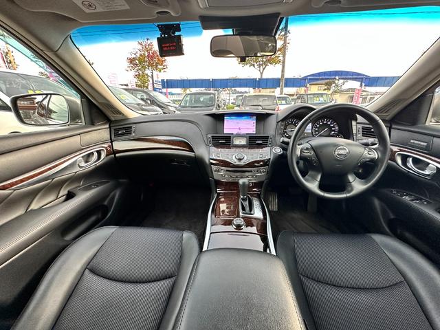 NISSAN FUGA HYBRID BASE GRADE