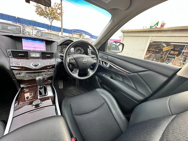NISSAN FUGA HYBRID BASE GRADE