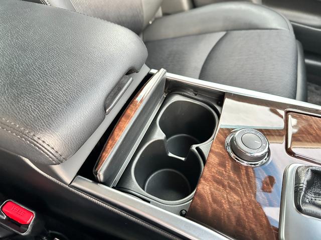 NISSAN FUGA HYBRID BASE GRADE