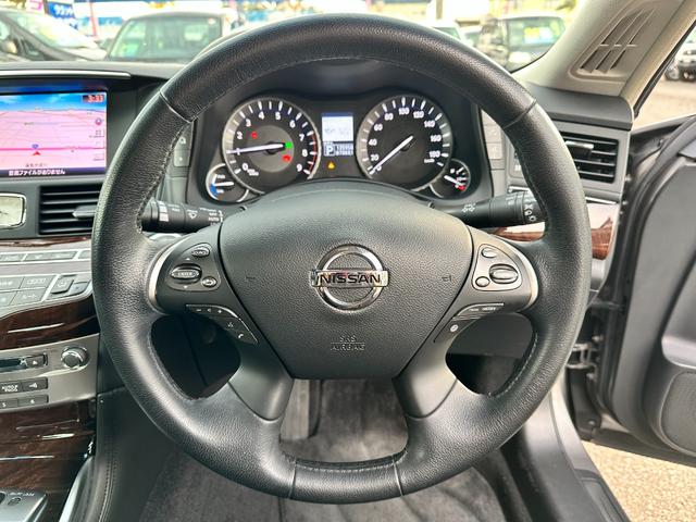 NISSAN FUGA HYBRID BASE GRADE