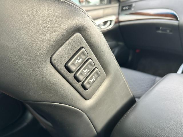NISSAN FUGA HYBRID BASE GRADE
