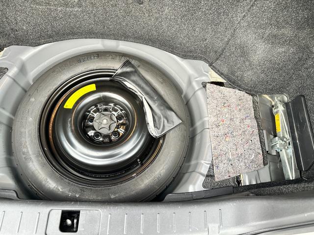 NISSAN FUGA HYBRID BASE GRADE