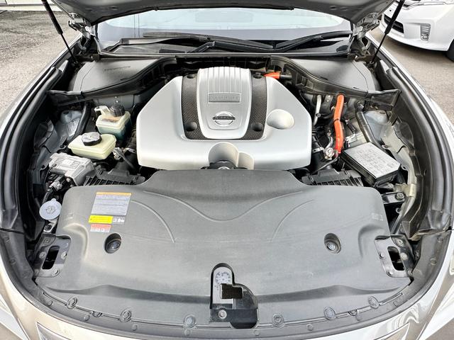 NISSAN FUGA HYBRID BASE GRADE