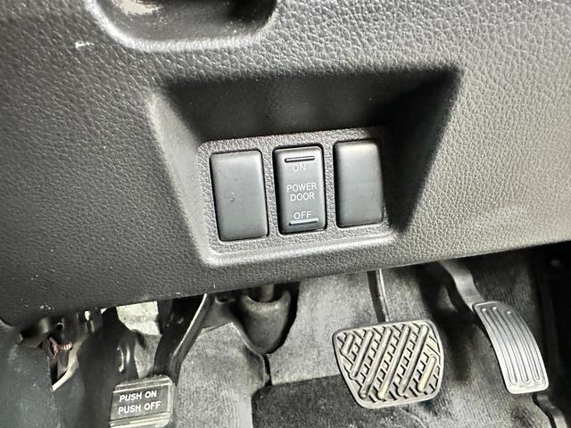 セレナ ハイウェイスター　車検２年　１ヶ月保証　修復歴なし　禁煙車　ナビ　ＴＶ　バックカメラ　ＥＴＣ　両側電動スライドドア　スマートキー　３列シート　ＣＶＴ　アルミ　盗難防止システム（35枚目）