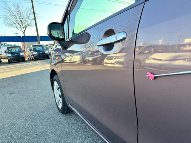 オンライン予約を是非ご活用ください！　店舗内はギュウギュウに車が詰まっているので、先にご予約いただけると、広い場所で見やすいように準備いたします。