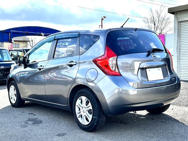 ノート 車検2年 1年保証 修復歴なし ナビ TV スマートキー アイドリングストップ 電動格納ミラー CVT 盗難防止システム 衝突安全ボディ ABS(3枚目)