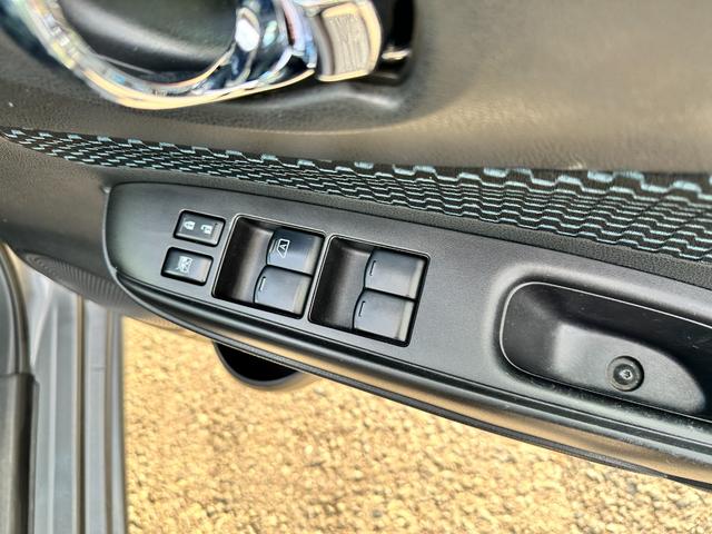 ノート 車検2年 1年保証 修復歴なし ナビ TV スマートキー アイドリングストップ 電動格納ミラー CVT 盗難防止システム 衝突安全ボディ ABS(32枚目)