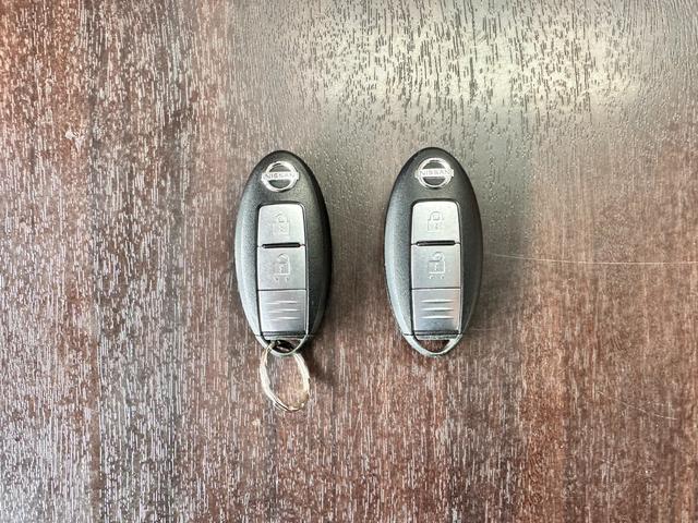 ノート 車検2年 1年保証 修復歴なし ナビ TV スマートキー アイドリングストップ 電動格納ミラー CVT 盗難防止システム 衝突安全ボディ ABS(43枚目)