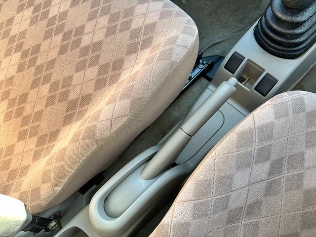 アルト ＥＩＩ　５速マニュアル　車検２年　１ヶ月保証　修復歴なし　禁煙車　キーレスキー　盗難防止システム　ＡＢＳ　衝突安全ボディ　エアコン（26枚目）