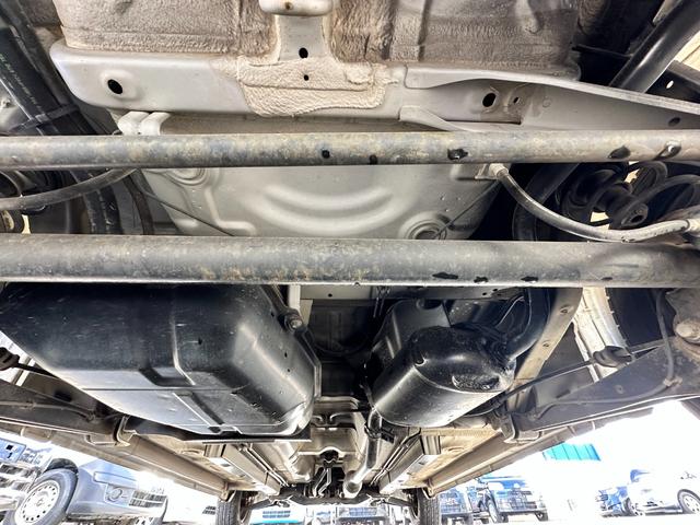 アルト ＥＩＩ　５速マニュアル　車検２年　１ヶ月保証　修復歴なし　禁煙車　キーレスキー　盗難防止システム　ＡＢＳ　衝突安全ボディ　エアコン（42枚目）