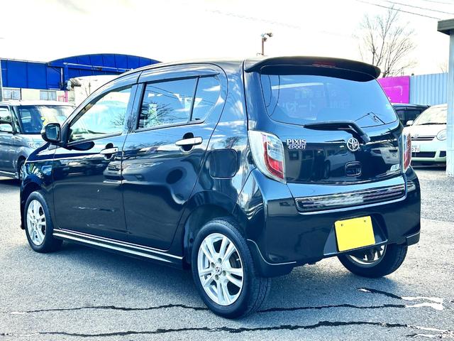 ピクシスエポック 4WD 車検2年 1年保証 修復歴なし 禁煙車 キーレスキー アイドリングストップ CVT 盗難防止システム ABS CD 衝突安全ボディ エアコン パワステ(3枚目)