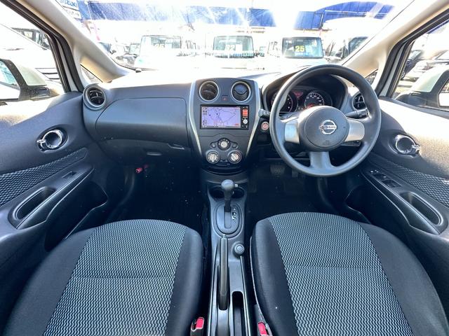 ノート Ｘ　車検２年　１年保証　修復歴なし　禁煙車　ナビ　ＴＶ　スマートキー　アイドリングストップ　電動格納ミラー　ＣＶＴ　盗難防止システム　衝突安全ボディ　ＡＢＳ（21枚目）