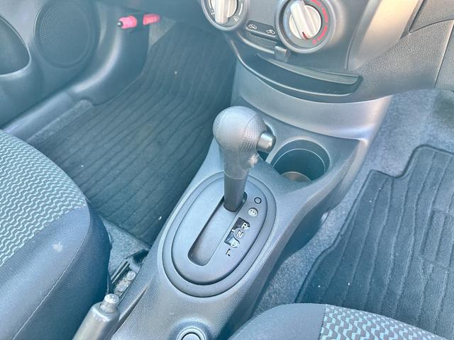 ノート Ｘ　車検２年　１年保証　修復歴なし　禁煙車　ナビ　ＴＶ　スマートキー　アイドリングストップ　電動格納ミラー　ＣＶＴ　盗難防止システム　衝突安全ボディ　ＡＢＳ（27枚目）