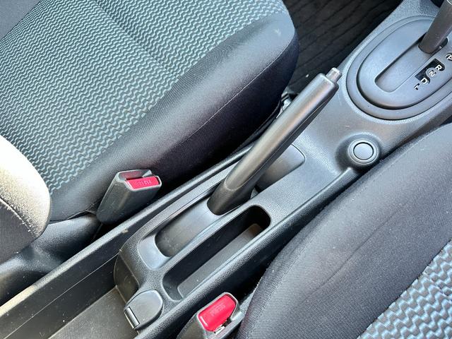 ノート Ｘ　車検２年　１年保証　修復歴なし　禁煙車　ナビ　ＴＶ　スマートキー　アイドリングストップ　電動格納ミラー　ＣＶＴ　盗難防止システム　衝突安全ボディ　ＡＢＳ（28枚目）