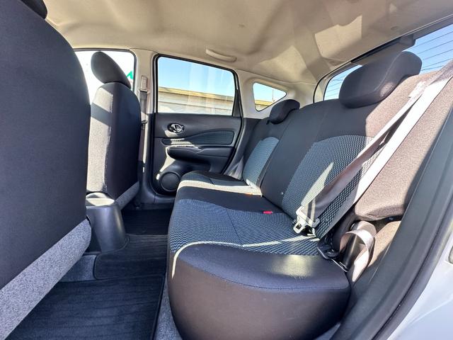 ノート Ｘ　車検２年　１年保証　修復歴なし　禁煙車　ナビ　ＴＶ　スマートキー　アイドリングストップ　電動格納ミラー　ＣＶＴ　盗難防止システム　衝突安全ボディ　ＡＢＳ（38枚目）