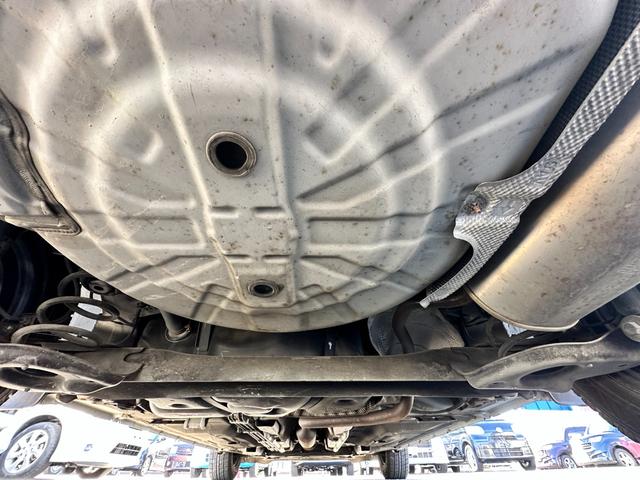 ノート Ｘ　車検２年　１年保証　修復歴なし　禁煙車　ナビ　ＴＶ　スマートキー　アイドリングストップ　電動格納ミラー　ＣＶＴ　盗難防止システム　衝突安全ボディ　ＡＢＳ（45枚目）