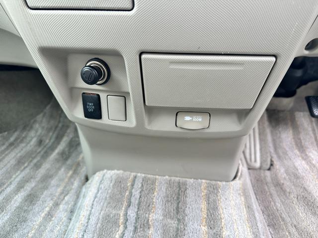 エスティマ 2.4アエラス Gエディションナビスペシャル 4WD 車検2年 1ヶ月保証 修復歴なし 禁煙車 ナビ TV バックカメラ ETC 両側電動スライドドア スマートキー 3列シート CVT アルミ 盗難防止システム(27枚目)