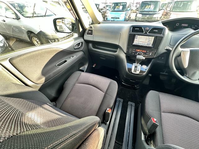 セレナ ハイウェイスター　車検２年　１ヶ月保証　修復歴なし　禁煙車　ナビ　ＴＶ　バックカメラ　ＥＴＣ　両側電動スライドドア　スマートキー　３列シート　ＣＶＴ　アルミ　盗難防止システム（20枚目）